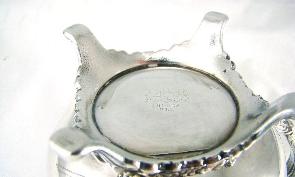 Oneida Silverplate DU MAURIER Footed Creamer