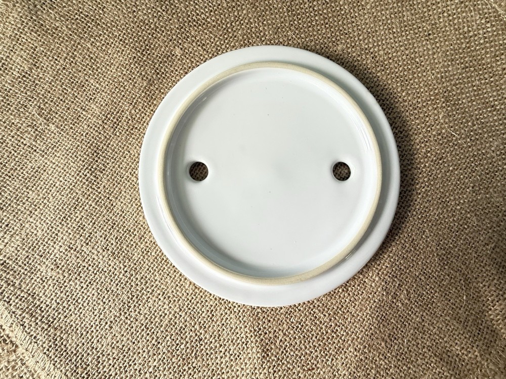Pampered Chef Microwave Breakfast Sandwich Maker 5" - Ceramic - 4Pcs White