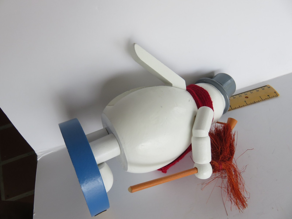 Frosty The Snowman Nutcracker, 10"