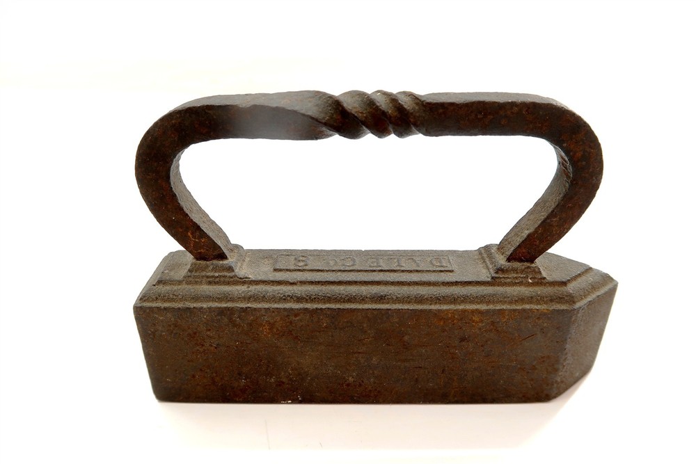 Antique DALE CO No 8 Trailors Sad Iron with Twisted Handle SOLID CAST IRON