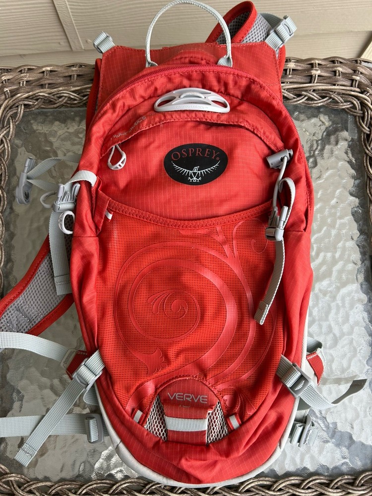 OSPREY "Verve 10" Hydration Pack ***BLADDER INCLUDED** Red