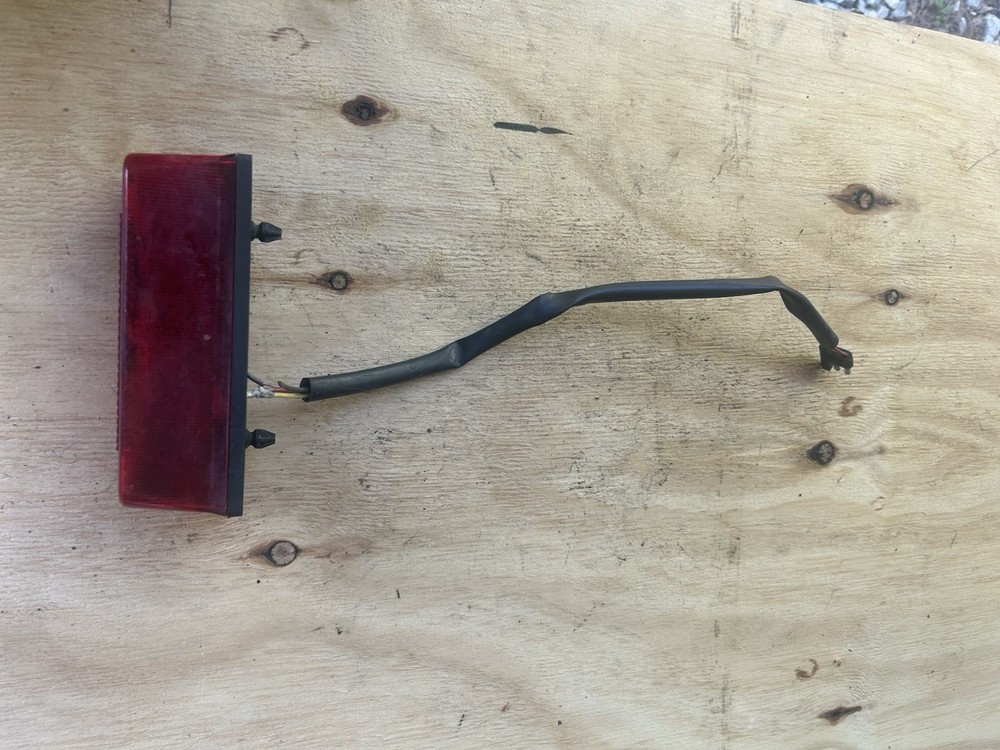 01 Arctic Cat 250 2wd Atv Tail light needs minor work