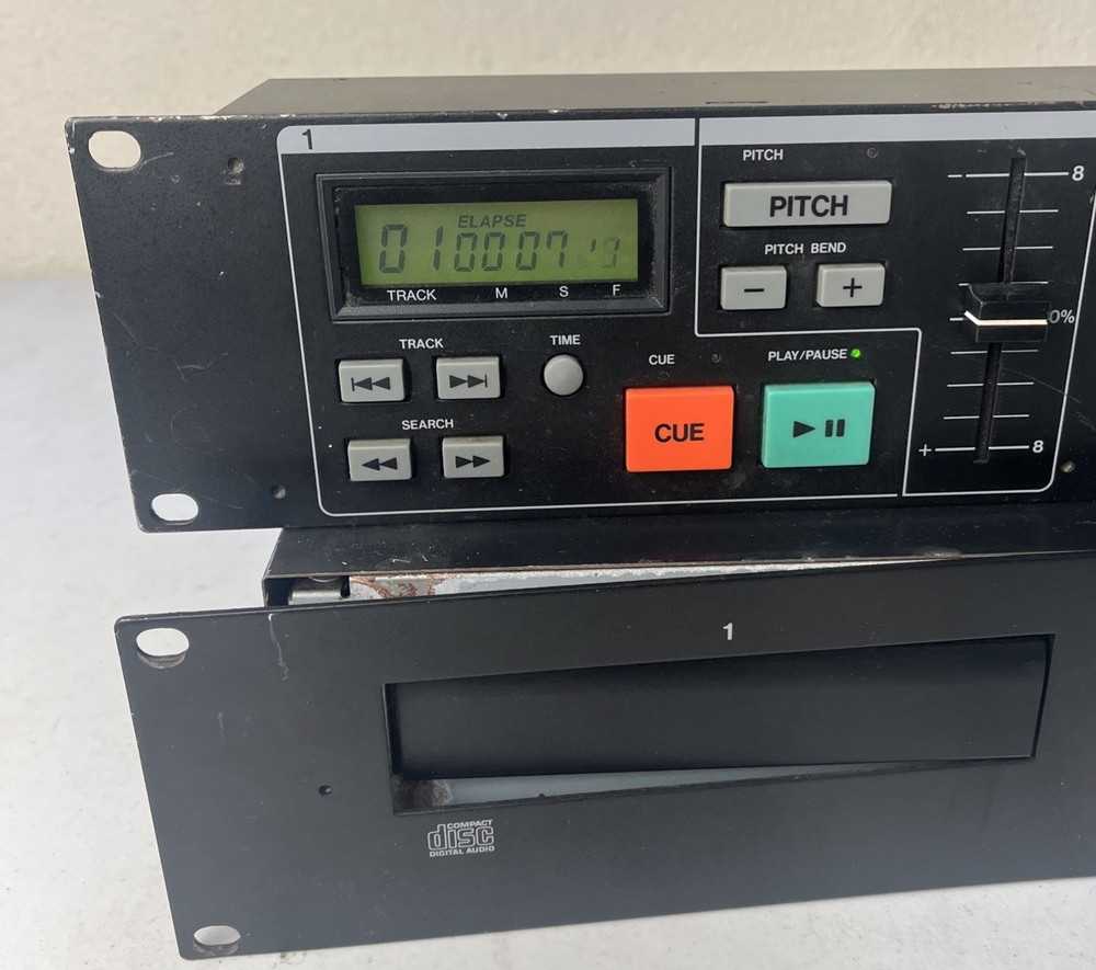 Denon DN-2000F Dual CD Player w/ RC-35 Remote Control Unit Rack Mount DJ Tested