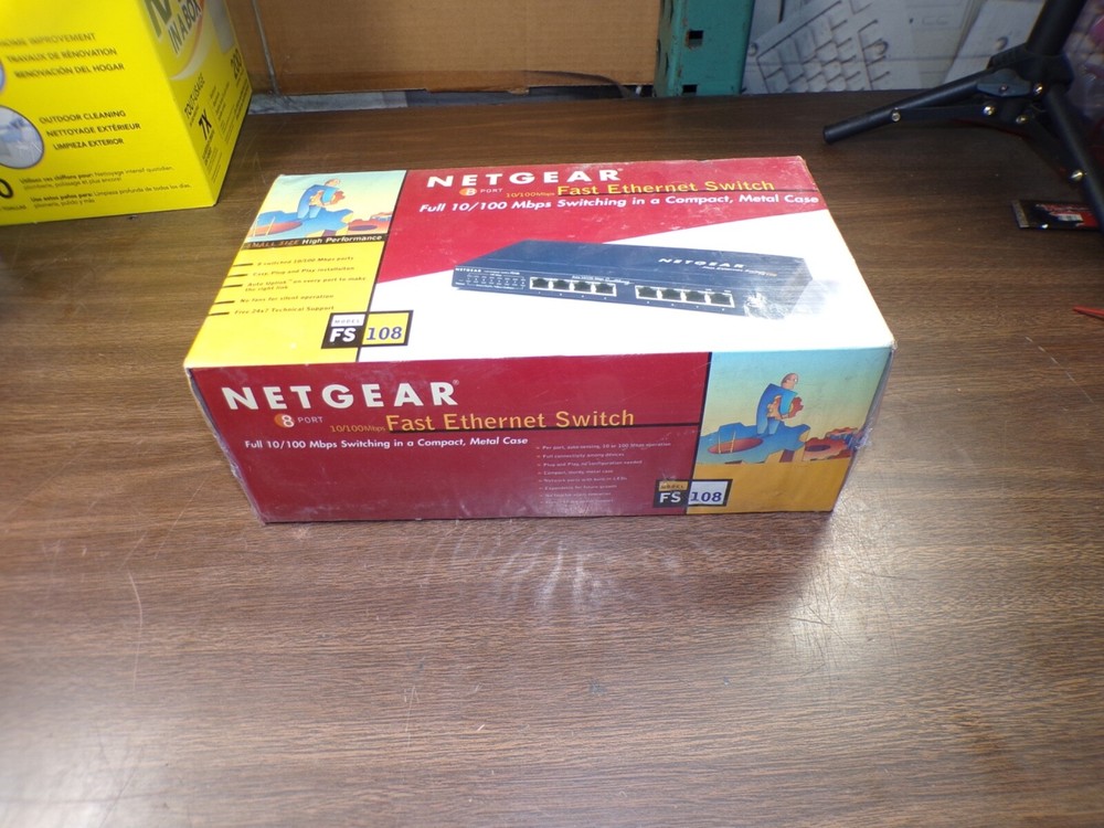 NETGEAR FS108NA FAST ETHERNET SWITCH