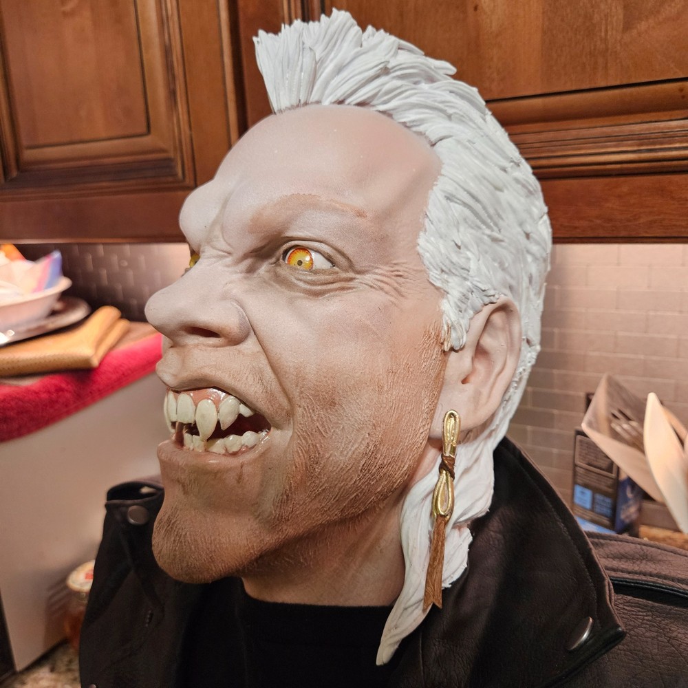 David Lost Boys vampire keifer sutherland torso bust