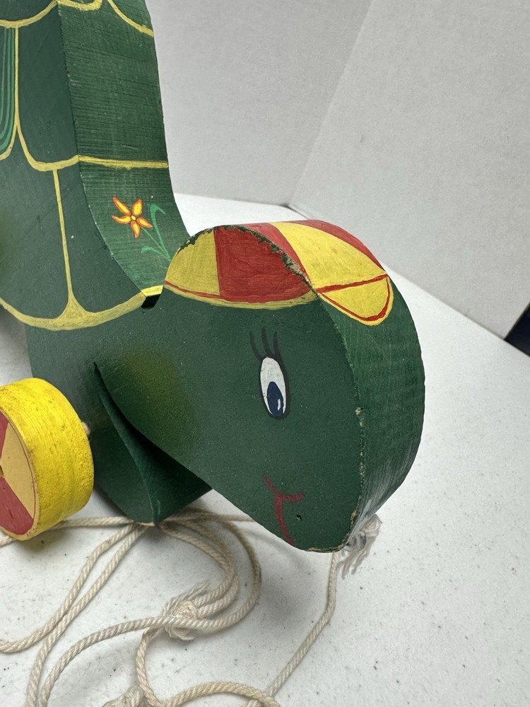 Vtg Green Handpainted Turtle Pull Along Toy