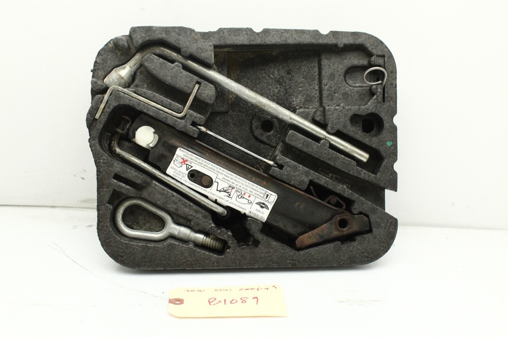 2007 - 2015 MINI COOPER TOOL COMPARTMENT W/ FLOOR JACK PULLER TOW HOOK B1090