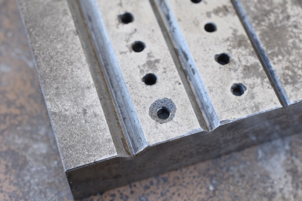Teschner V pin block
