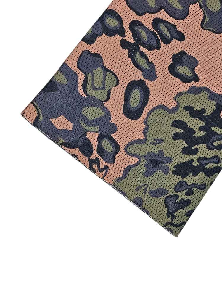 Neck Gaiter Oak Leaf Spring