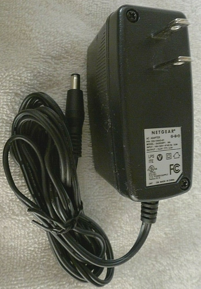 Netgear Wireless Cable Data Gateway 3.0 Modem Router CG4500BD +Power Adapter