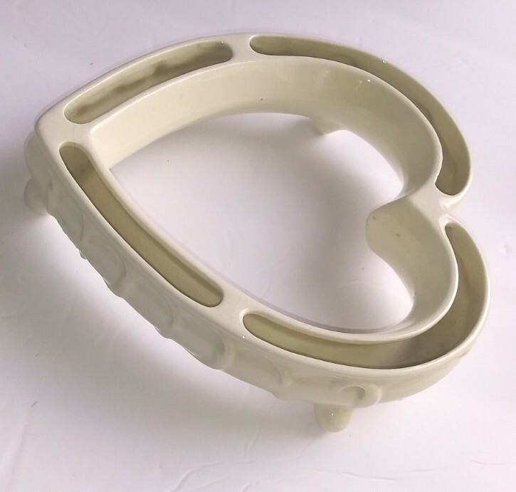 VNTG Heart Shape Footed Planter 7" × 6.5" Unmarked No Chips, has Crazing