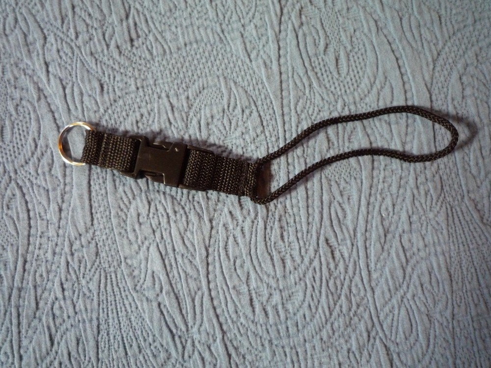 Snowboard Leash Black Clips Together