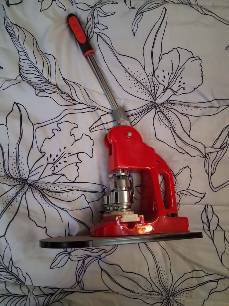 button machine maker