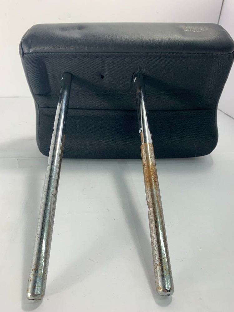 2014-2018 Jeep Cherokee OEM Second Row Headrest Center 1VL34LC5AA