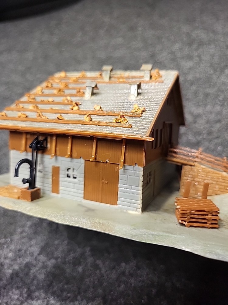 FALLER N Scale #232233 Alpine Barn Fully Assembled