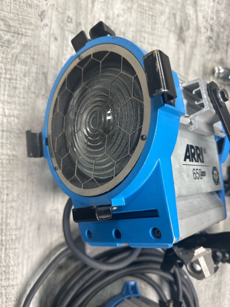 ARRI 300 PLUS (B06002656)