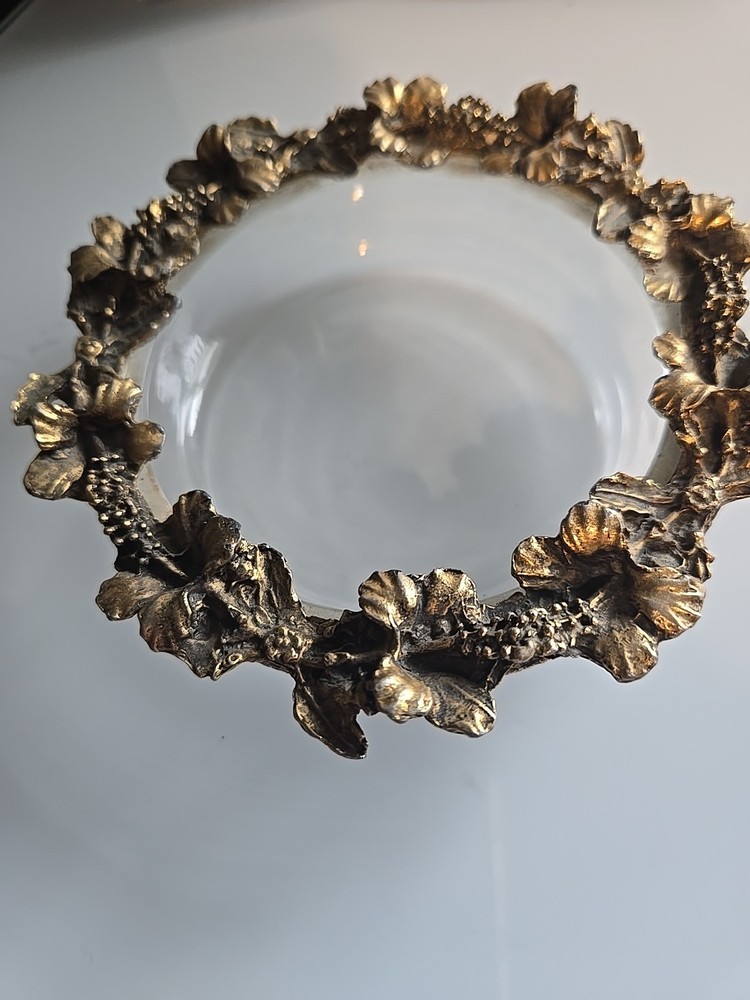 VINTAGE 1950 GRESCO ORMOLU HIBISCUS FLOWERS SURROUNDING BLOWN Trinket