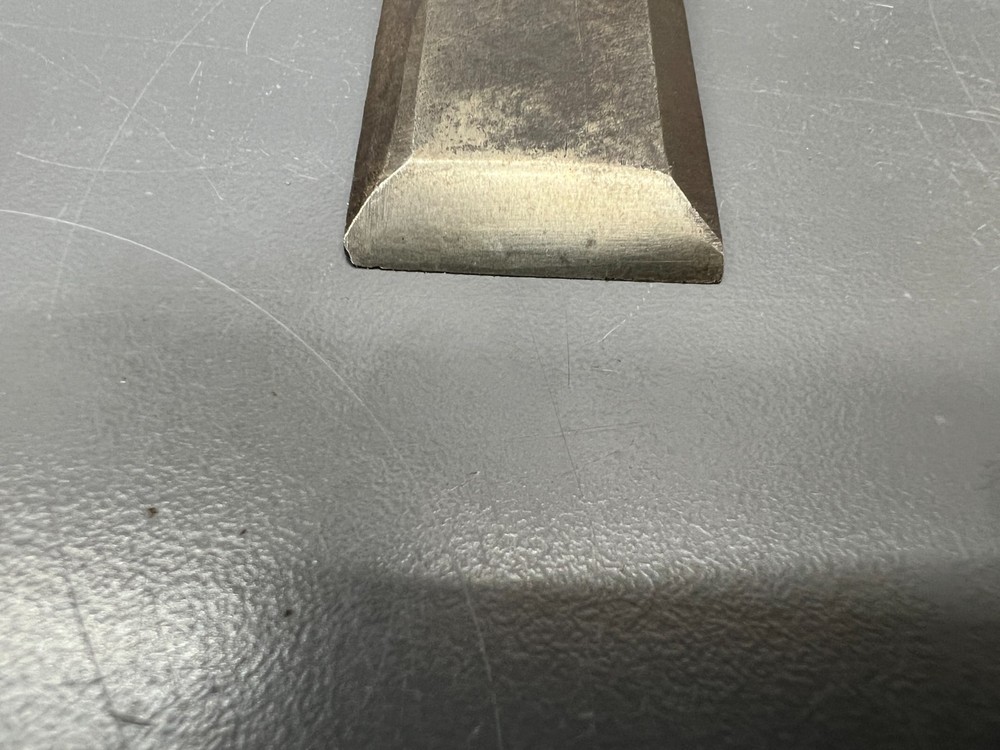(d) VINTAGE ANTIQUE CARPENTER 1" SOCKET CHISEL - VGC - GERMANY