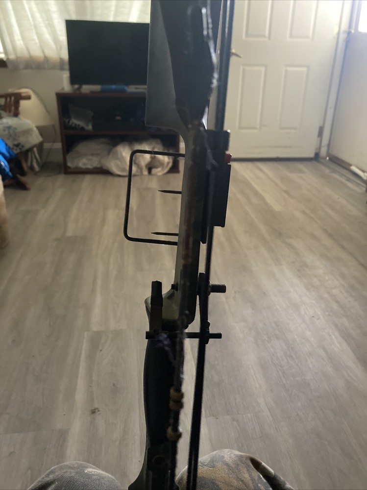 used pse compound bow right hand