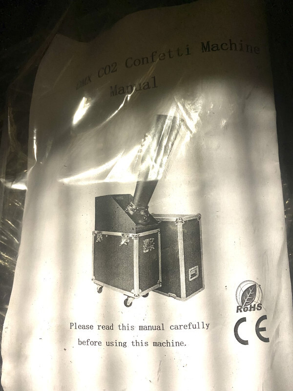 MOKA SFX DMX CO2 LARGE CONFETTI MACHINE WITH CASE