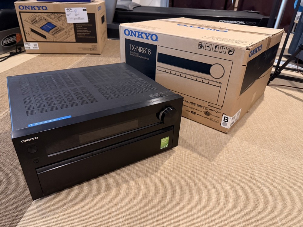 Onkyo TX-NR818 7.2-Ch Network A/V Receiver - THX Select2 Plus - Mint Condition