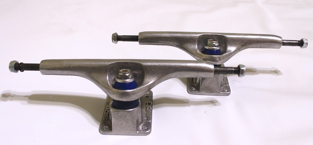 Tracker Dart 184 Skateboard Trucks - Rare