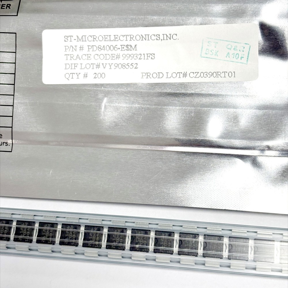 1PCS STMicroelectronics PD84006-E RF Power Transistor 870 MHz 6 W New Original