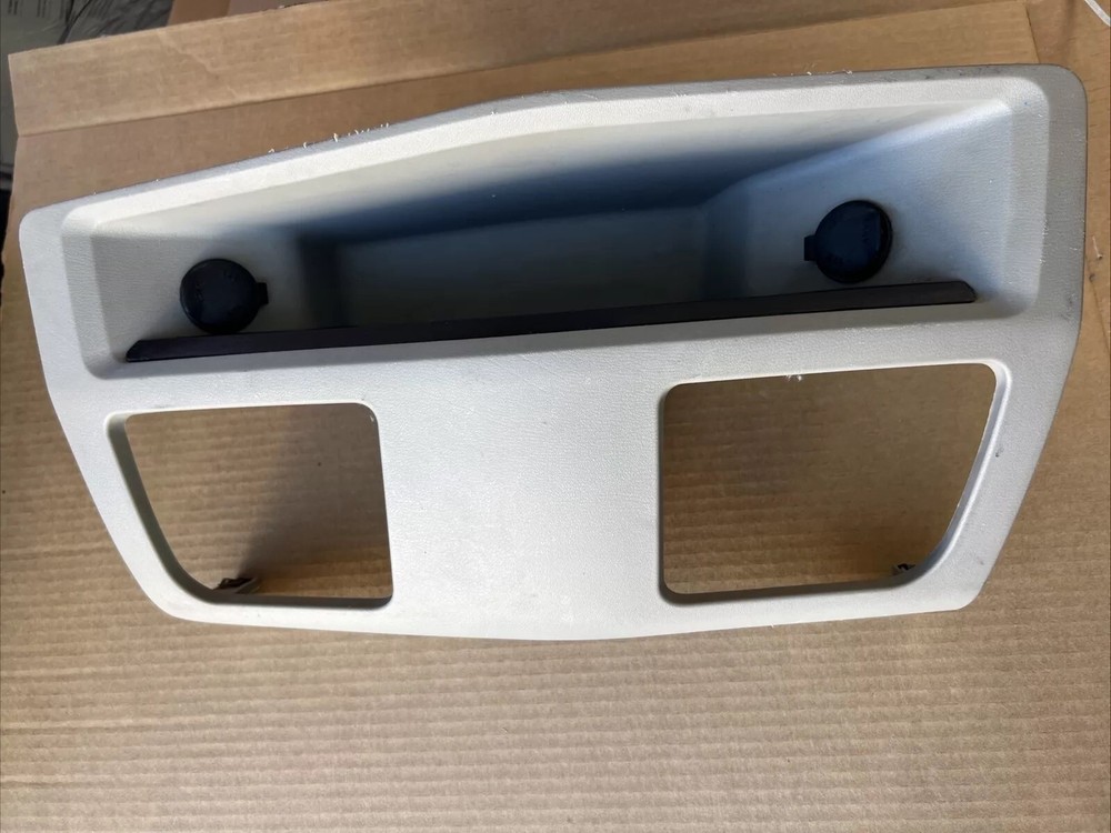 Peterbilt -PACCAR- PANEL Dash Panel S62-6138-01731 Genuine Part.