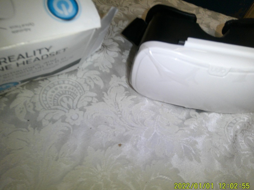 ONN VIRTUAL REALITY SMARTPHONE HEADSET NEVER USED