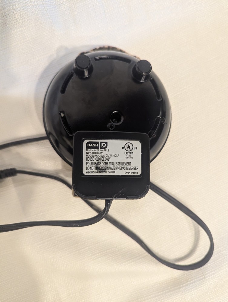 DASH Mini waffle Maker