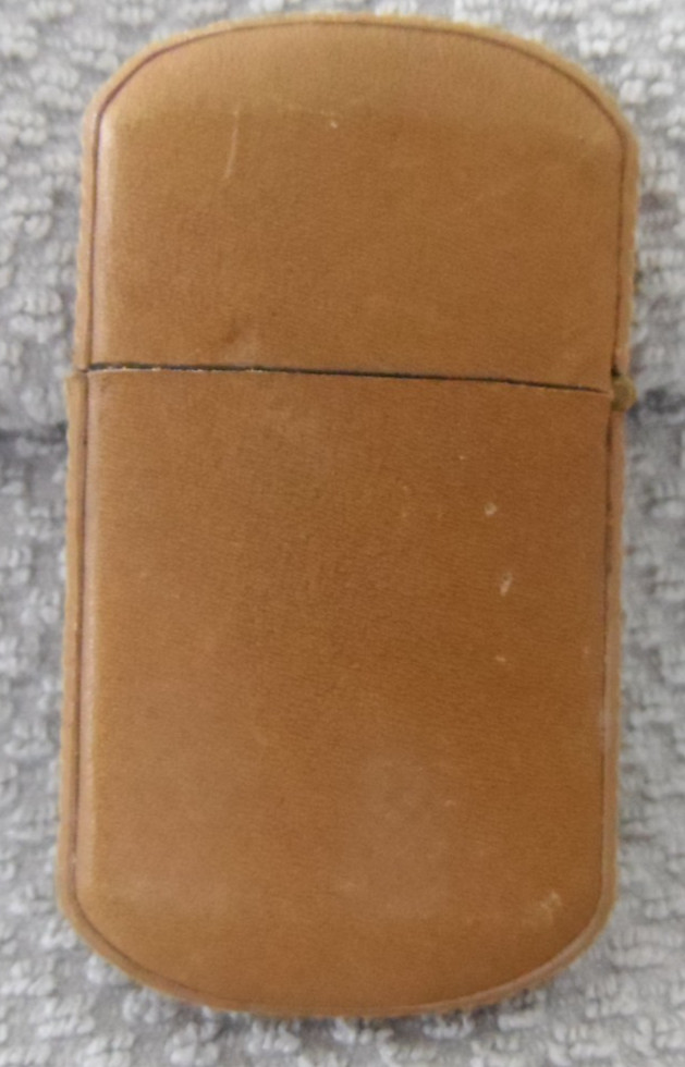 VTG WINSTON SELECT LIGHTER IN LEATHER CASE NEEDS FLINT X-445