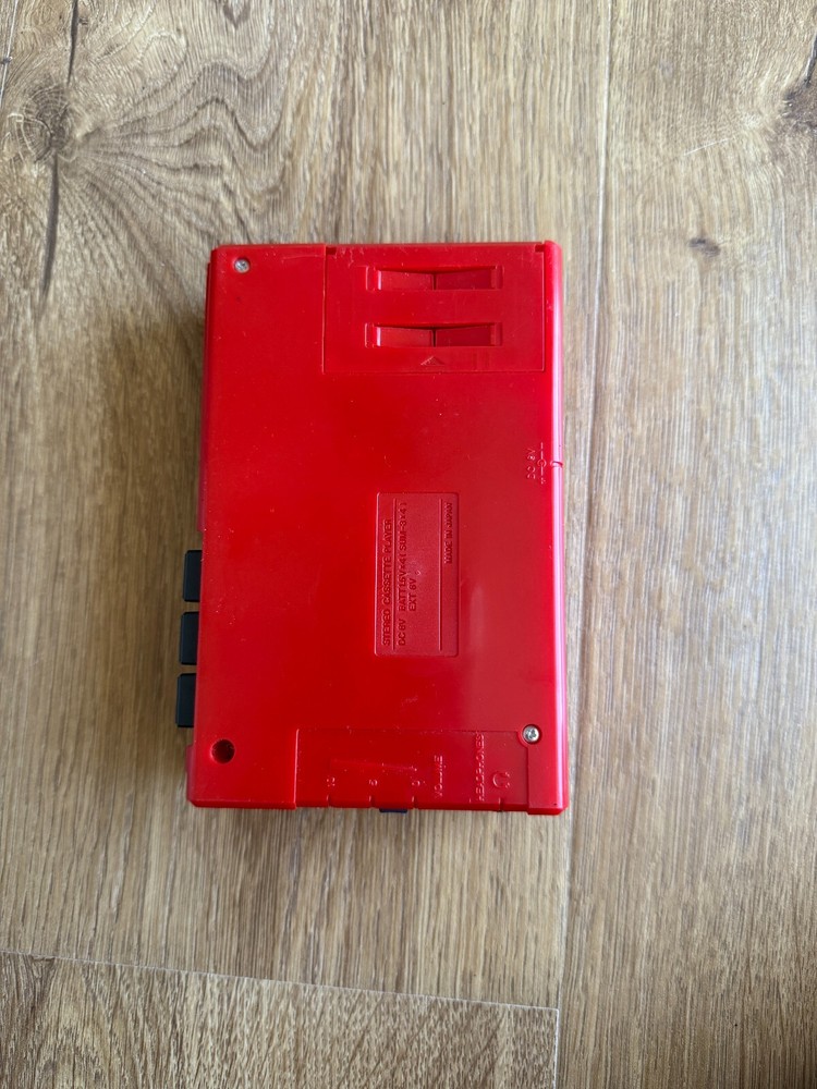 Crown Stereo Cassette Player Model CS-11 Red Does NOT work AS IS NO Returns