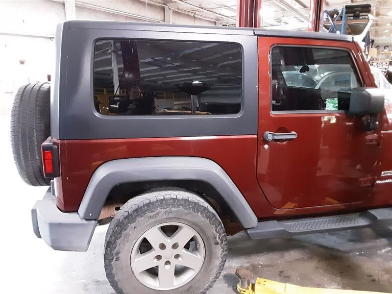 Wrangler Hardtop Plug Fits 2007-2010 128497