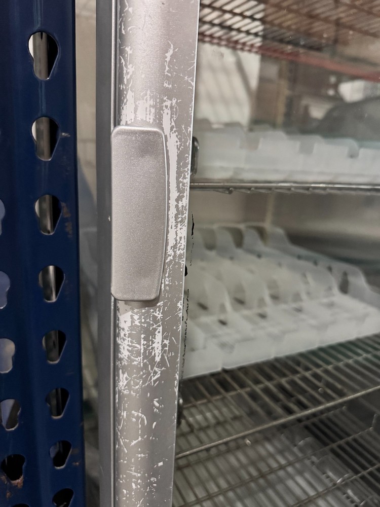 Marchia MVS500 26" Vertical Self Service Refrigerated Display Case