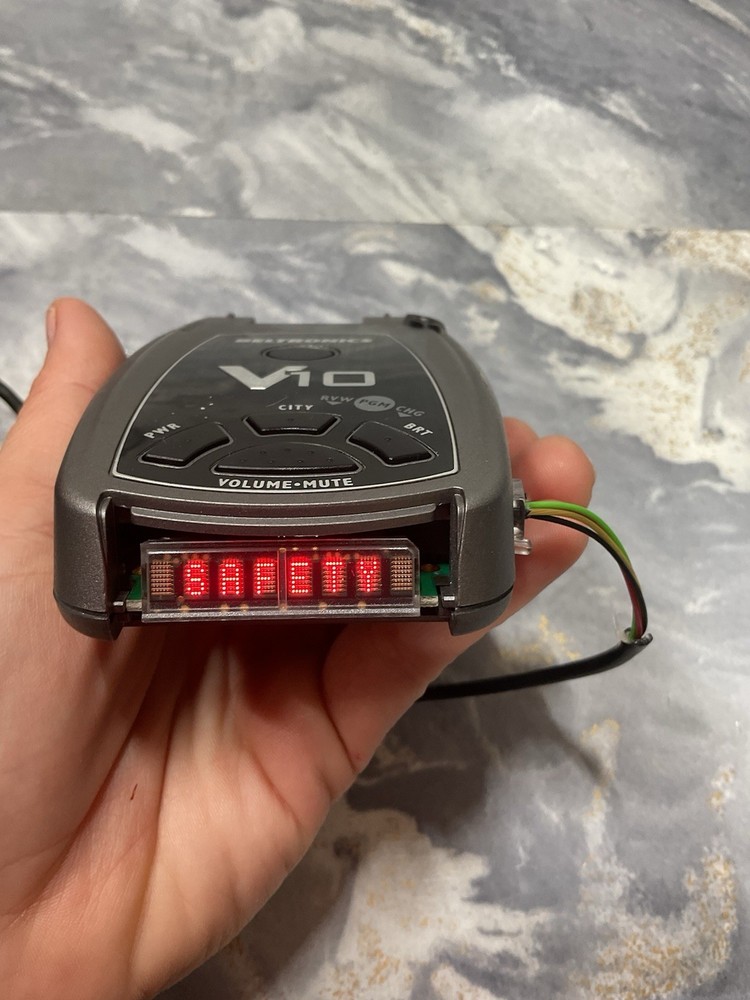 Beltronics V10 Professional Radar Detector W Cord READ