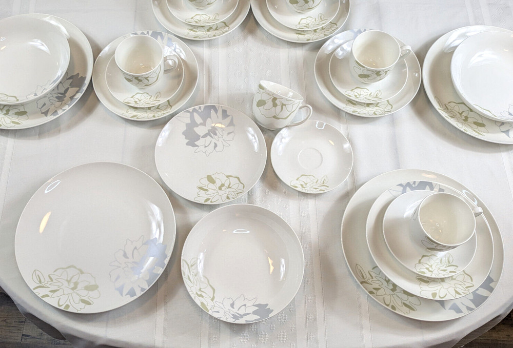 Gust Spring Floral 29 Pc Dinnerware Set Plates Bowls Cups Missing 1 Plate Dahlia