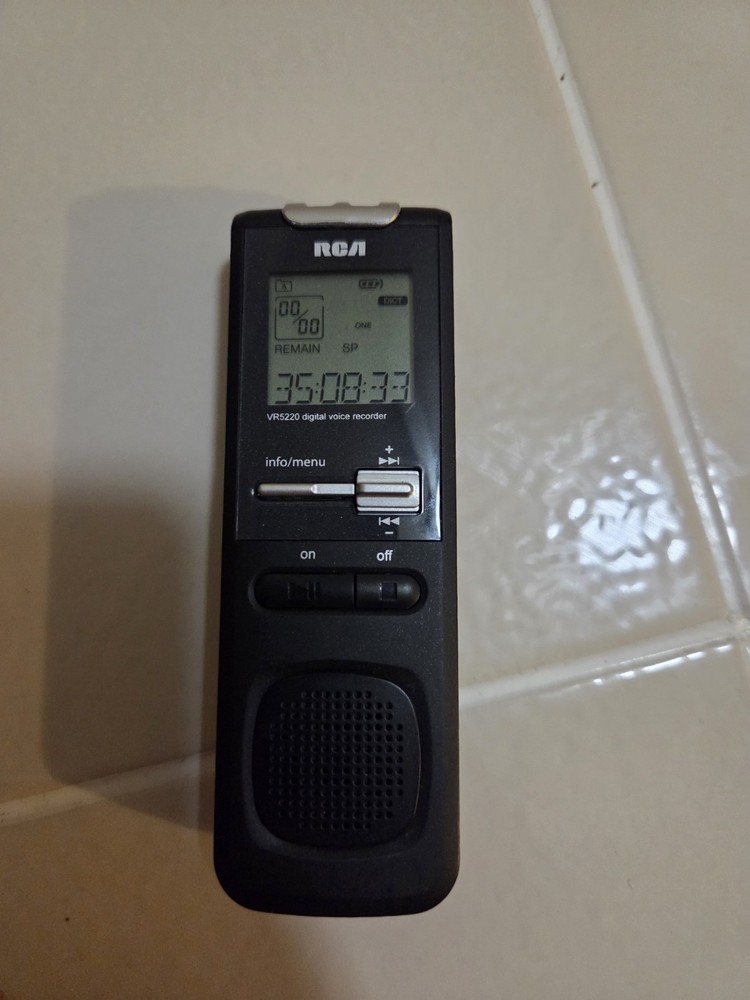 RCA Digital Handheld Voice Recorder VR5220 - A Tested Fully Functional