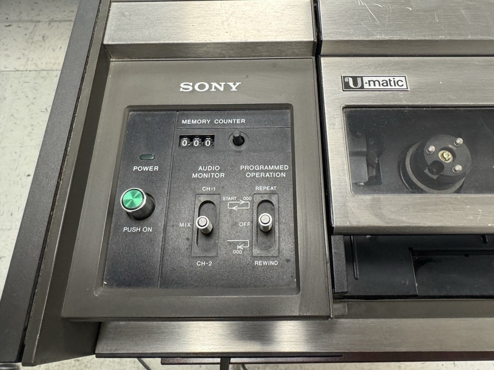 Sony Umatic VO-2610 & Video Tuner TT-300