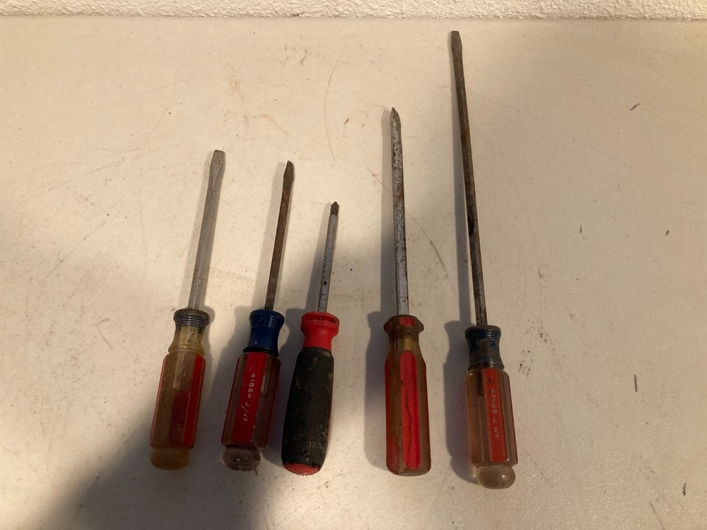 Vintage Screwdriver Lot Mixed Slotted Phillips Acetate Handle Tool