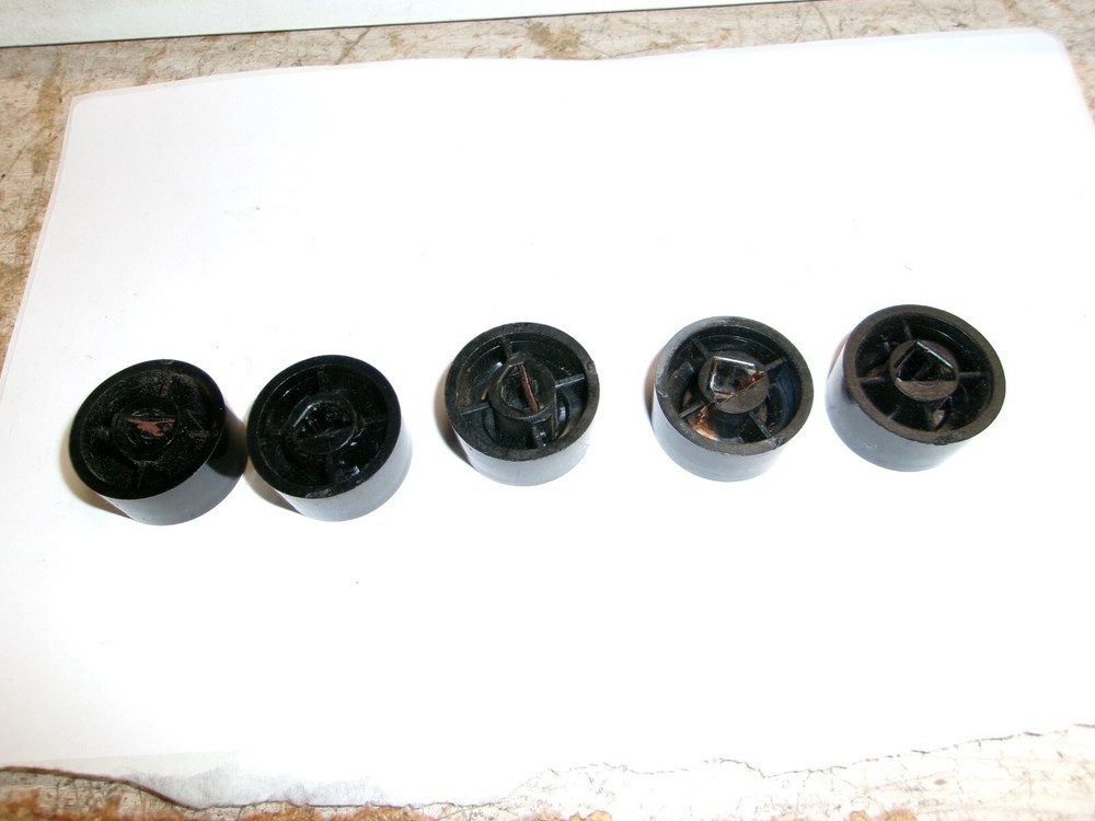 5 VINTAGE BLACK BAKELITE CONTROL KNOBS W/SILVER INSERTS 7