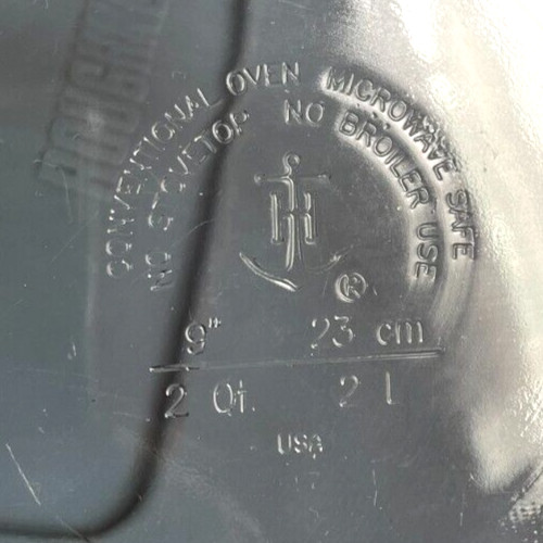 Bowl Pyrex dish 2 quart