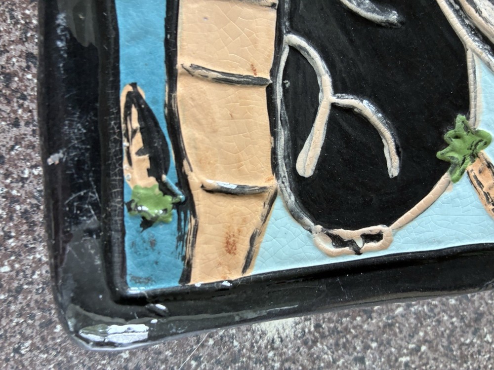 Rabbit Clay And Glazed Tile