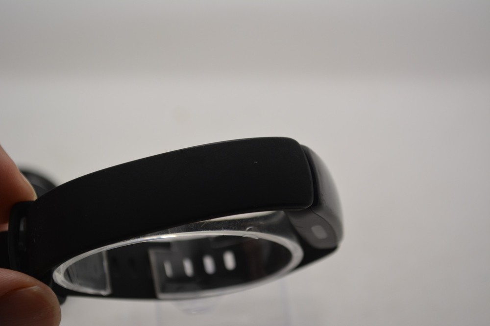 Fitbit Inspire 2 Activity Tracker FB418 - Black S/P with Charger Bundle