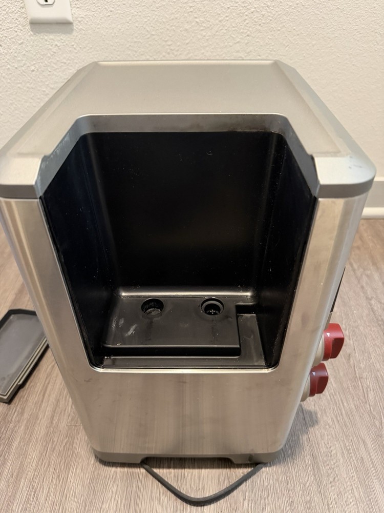 READ Wolf Gourmet Programable Coffee Maker WGCM100S Auto Drip System Red Knobs