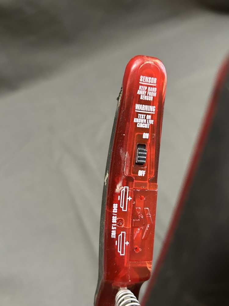 Gardner Bender GST-224 Voltage Sensor & Wire Stripper