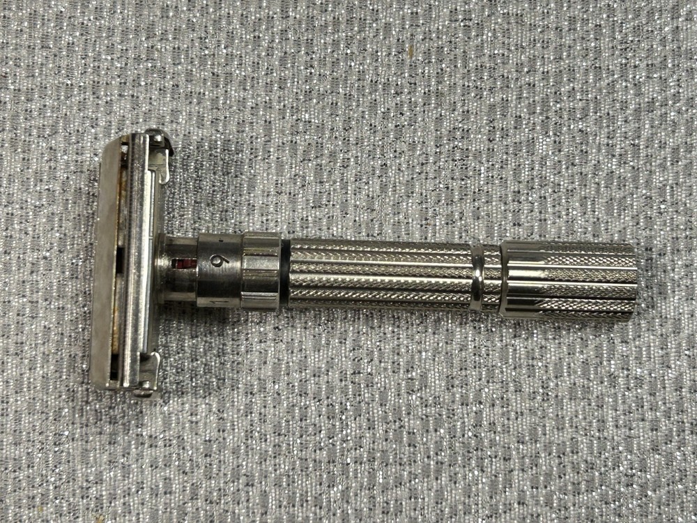 Vintage 1960s GILLETTE Adjustable Fat Boy Razor Case