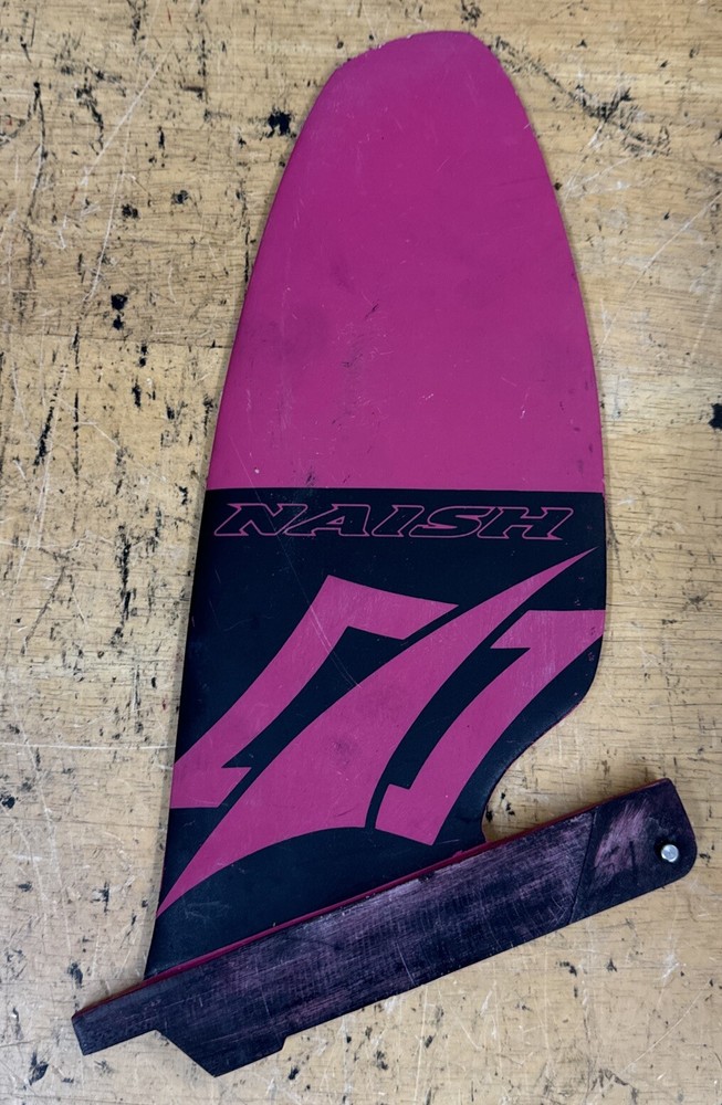 NAISH REPLACEMENT FIN SURFBOARD 9.5 surfing surf
