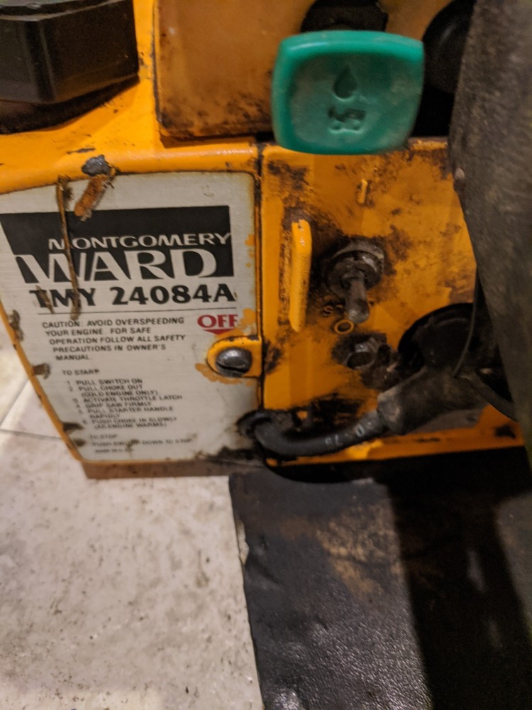 Montgomery Ward 3.7 Chainsaw 24084A
