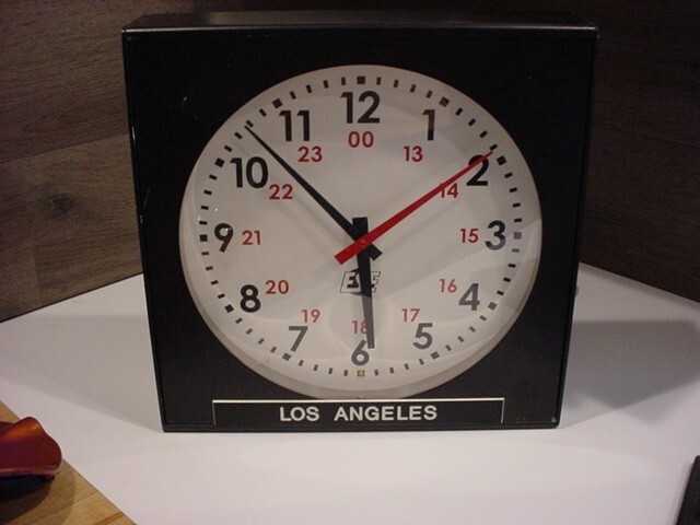 nice,working ESE LX-5112 Self-Setting Analog Clock Slave w/cord