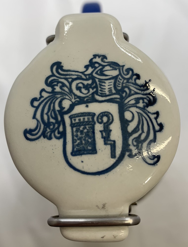 German Style Swing Top Ceramic Growler With Handle 2 Liter